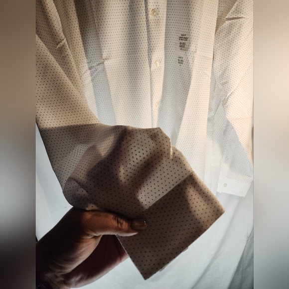 Van Huesen Button Down - Picture 4 of 6